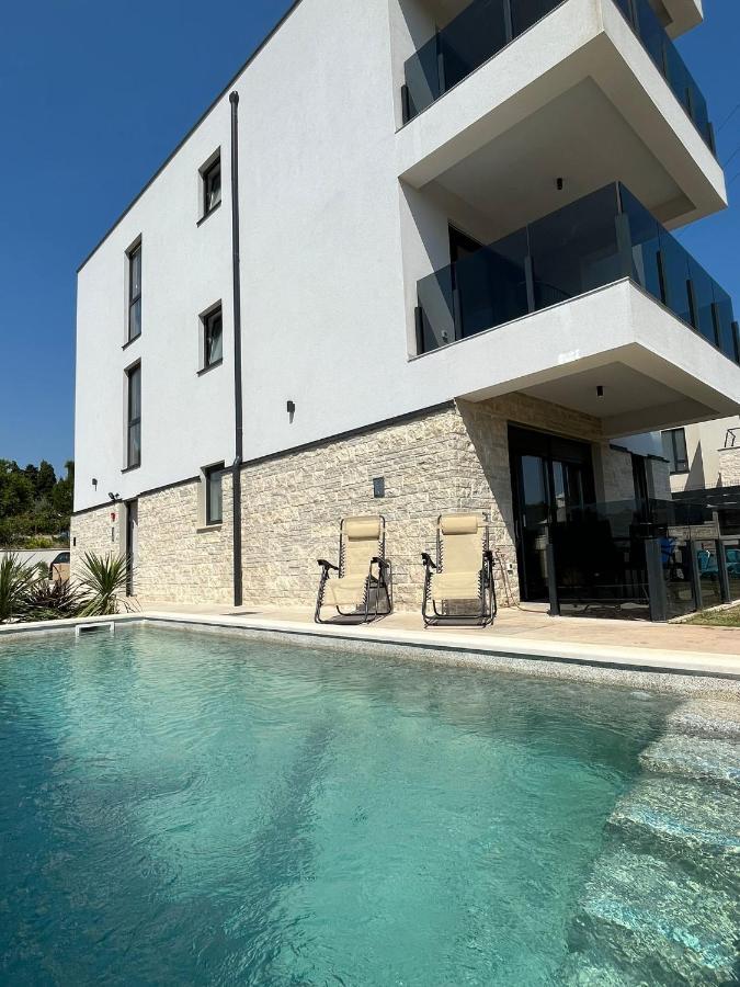 J&N Hill'S Residence With Swimming Pool Medulin Luaran gambar