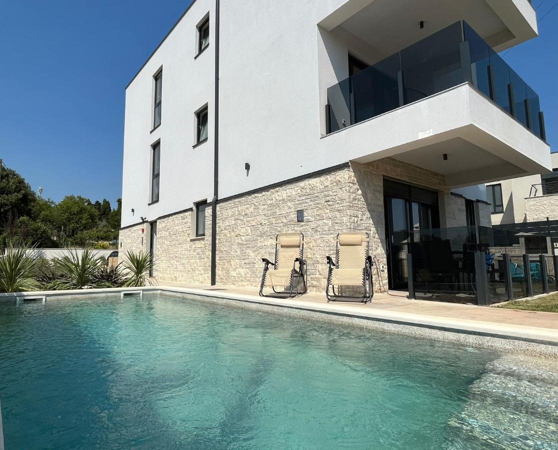 J&N Hill'S Residence With Swimming Pool Medulin Luaran gambar